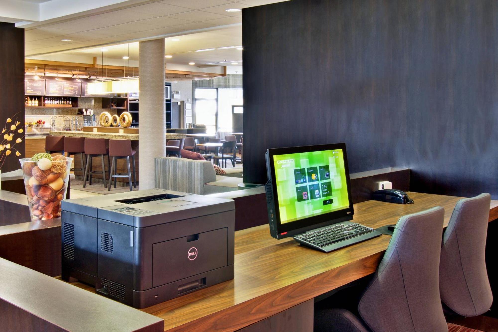 Courtyard By Marriott Clarksville Exterior photo